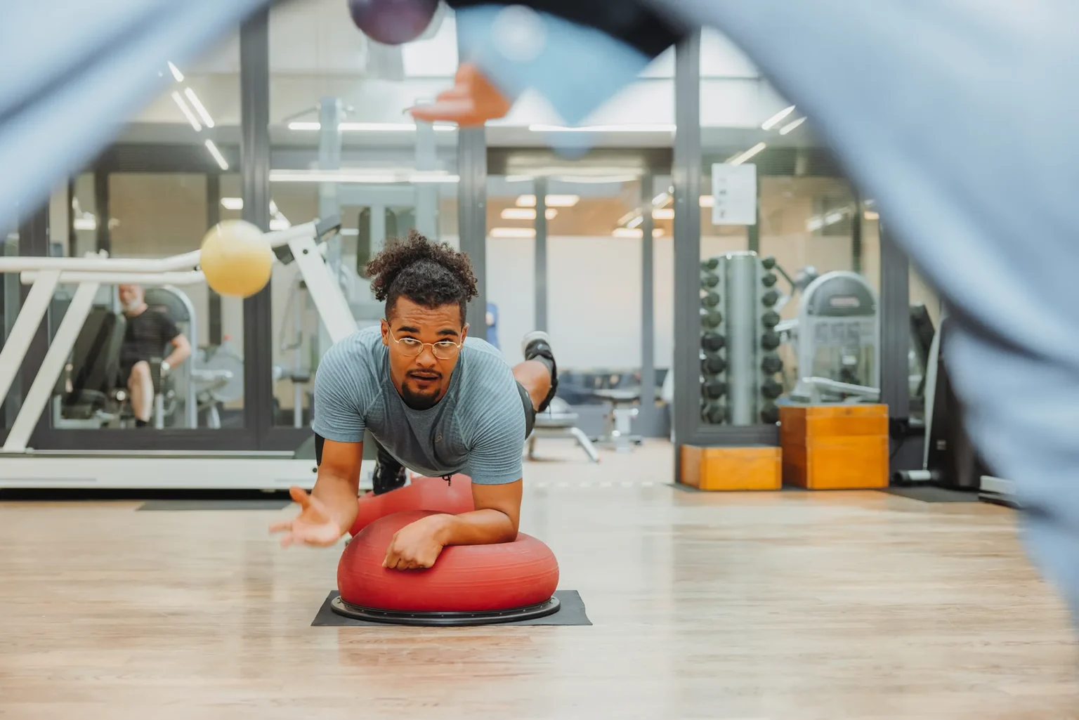 Corefit-Training mit dem Ball, Gesundheitspraxis Löwen Center in Luzern