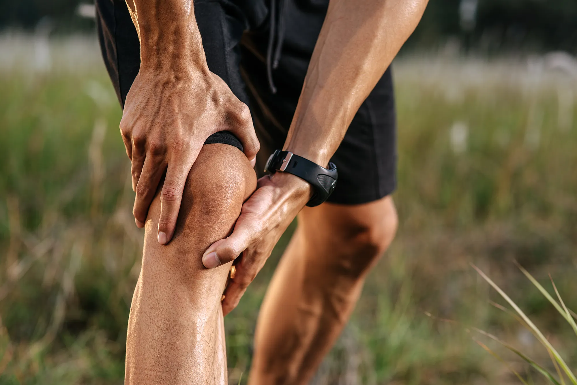 Knieschmerzen beim Wandern – Behandlung mit Physiotherapie in Luzern